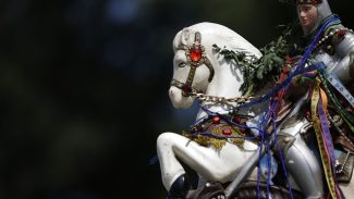 Caminhos da Reportagem mostra sincretismo da Festa de São Jorge