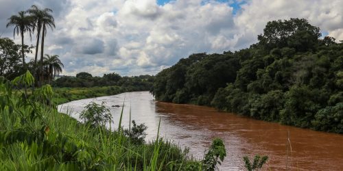 Vazamento de água em tubulação da Vale mobiliza Brumadinho Imagem referente a Vazamento de água em tubulação da Vale mobiliza Brumadinho