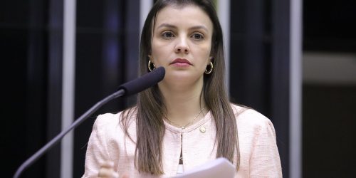 Deputada federal acusa marido de agressões físicas e psicológicas Imagem referente a Deputada federal acusa marido de agressões físicas e psicológicas