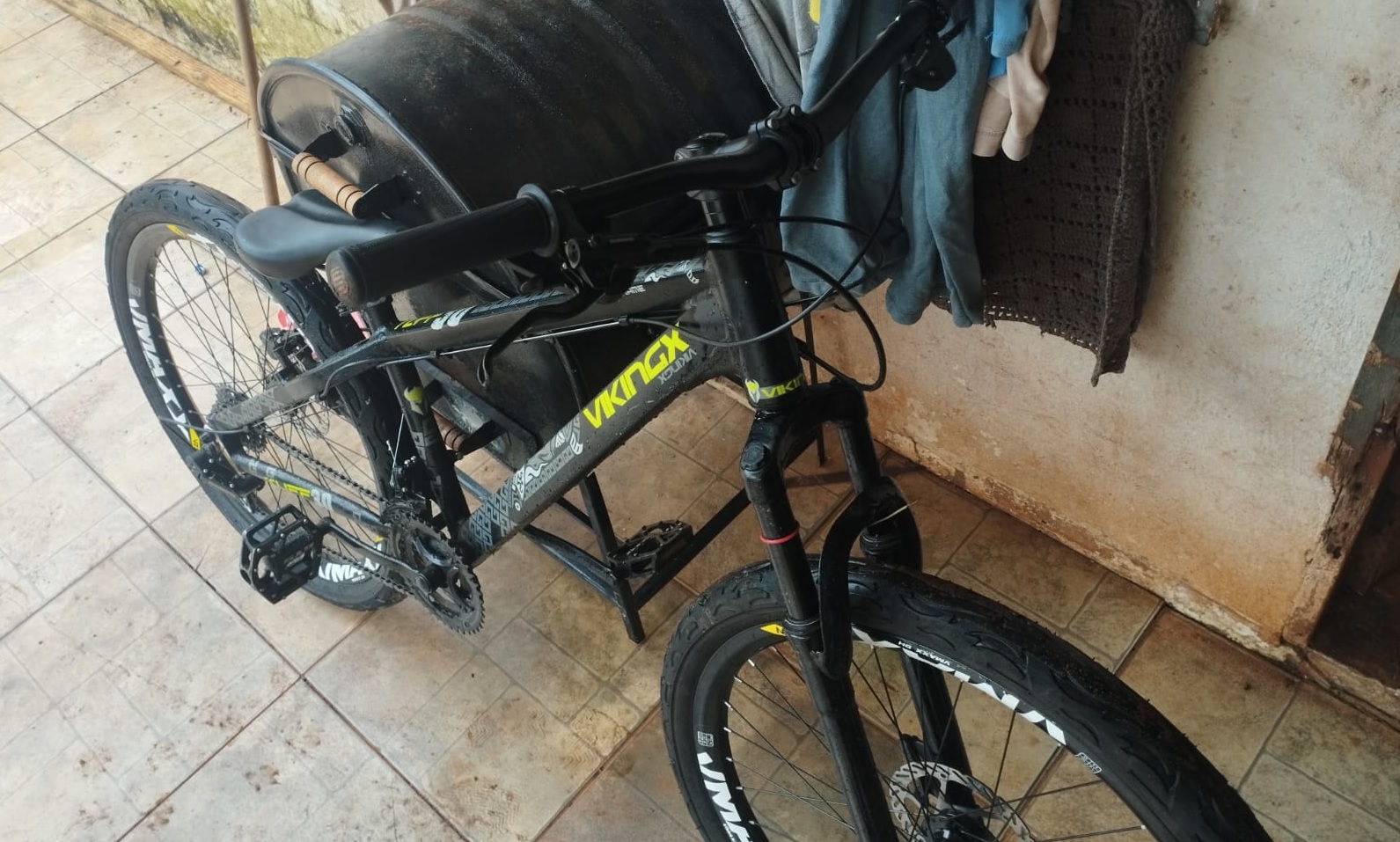 Cascavel em alerta: ladrão usa canivete para ameaçar adolescente e roubar bicicleta no Centro