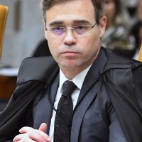 Imagem referente a Mendonça diverge em julgamento e vota pela soltura de Collor