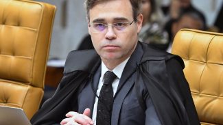 Mendonça diverge em julgamento e vota pela soltura de Collor