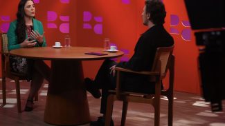 DR com Demori: jornalista detalha investigação sobre família Bolsonaro