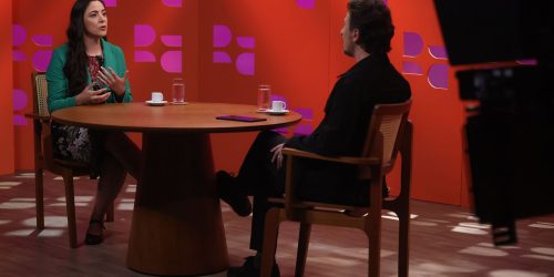 DR com Demori: jornalista detalha investigação sobre família Bolsonaro Imagem referente a DR com Demori: jornalista detalha investigação sobre família Bolsonaro