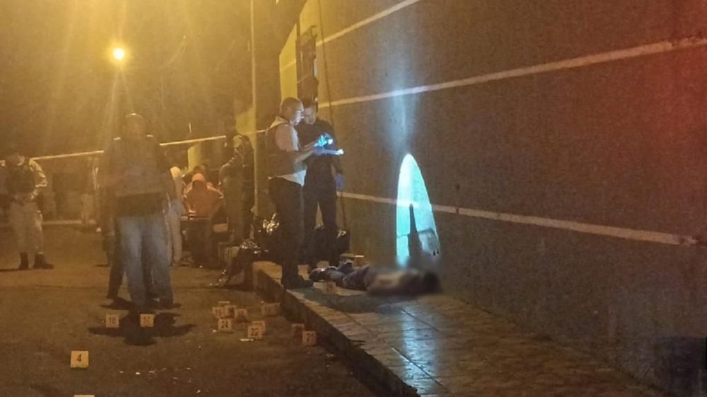 Jovem é executado com 25 tiros de pistola no Porto Meira em Foz do Iguaçu