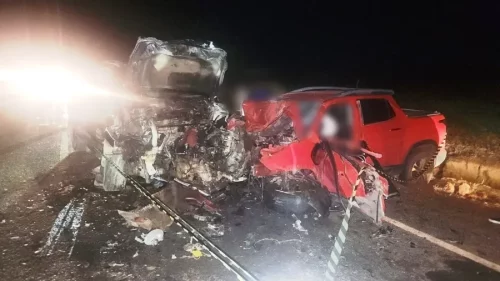 Casal de empresários da Região Oeste morre em gravíssimo acidente no Piauí Imagem referente a Casal de empresários da Região Oeste morre em gravíssimo acidente no Piauí