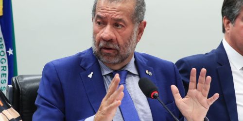 Lupi diz que sempre foi contra descontos em benefícios previdenciários Imagem referente a Lupi diz que sempre foi contra descontos em benefícios previdenciários