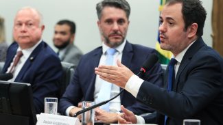 CCJ da Câmara nega recurso contra cassação do mandato de Glauber Braga