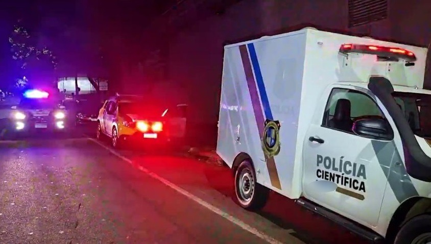 Troca de tiros com policial termina com um morto e outro ferido