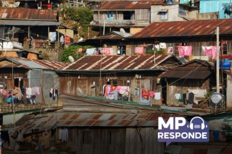 Perguntas tratam de questões relativas a moradias precárias e a falta de ônibus Imagem referente a Perguntas tratam de questões relativas a moradias precárias e a falta de ônibus