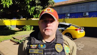 Motos na passarela de pedestres: Somente neste ano, já foram registradas 10 autuações pela mesma infração