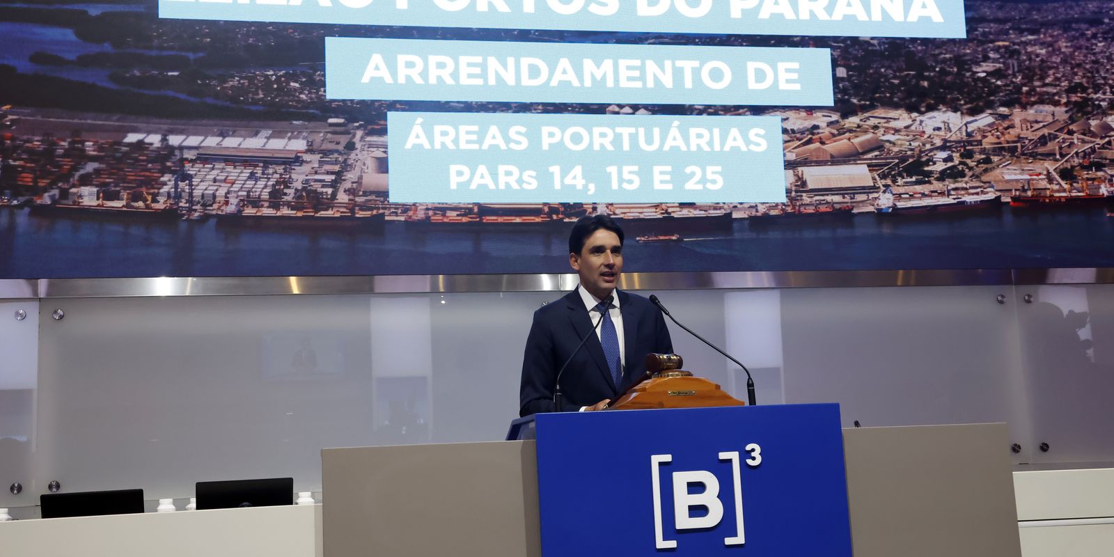 Governo leiloa quatro terminais portuários em Paranaguá e no Rio Governo leiloa quatro terminais portuários em Paranaguá e no Rio