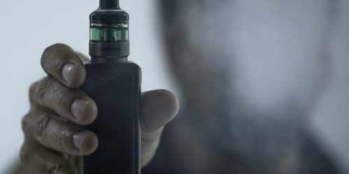 Plataformas devem remover propagandas de cigarros eletrônicos Imagem referente a Plataformas devem remover propagandas de cigarros eletrônicos