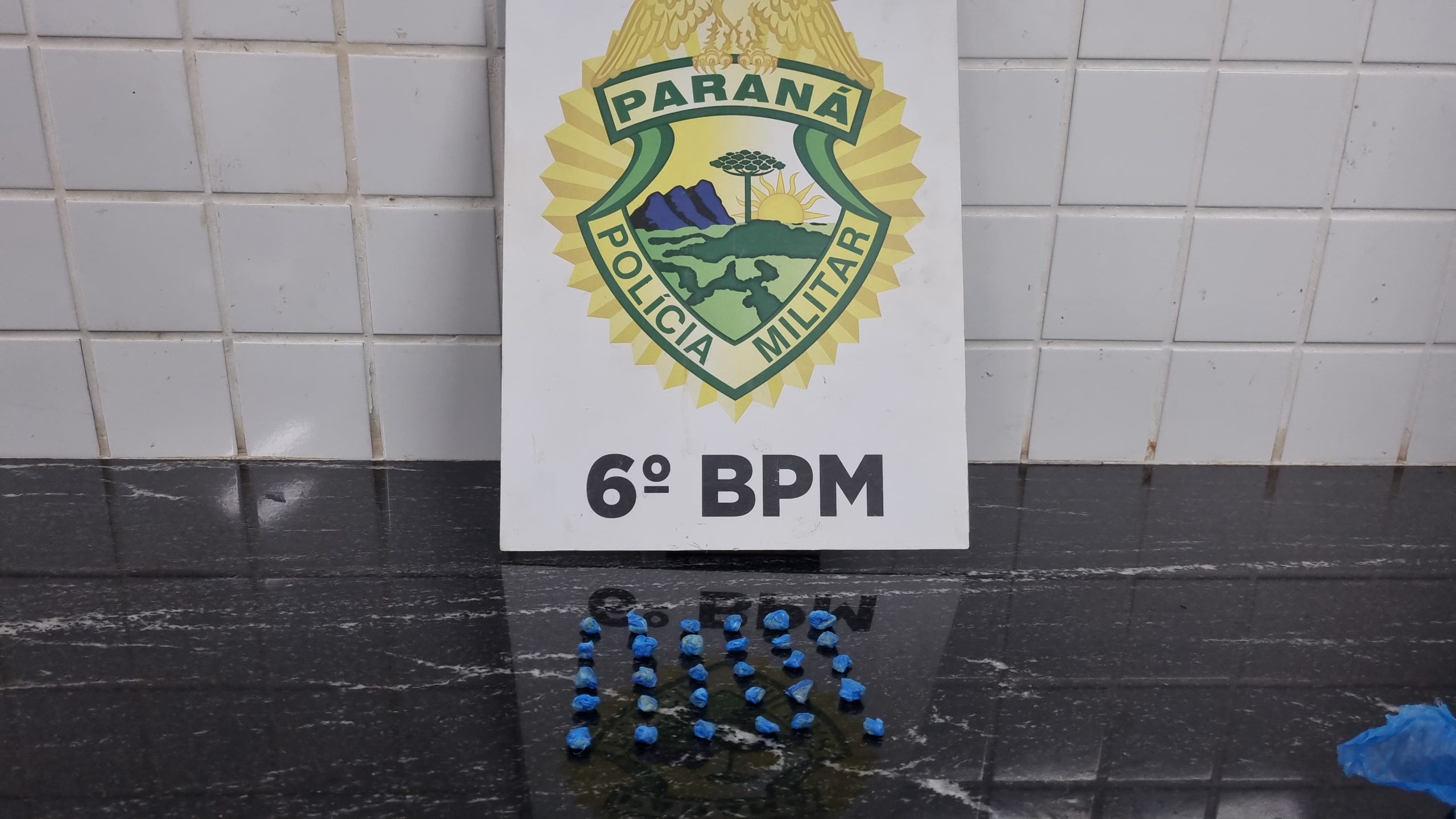 Com pedras de crack, três são detidos no Floresta Com pedras de crack, três são detidos no Floresta