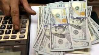 Dólar sobe para R$ 5,67 após oito quedas consecutivas