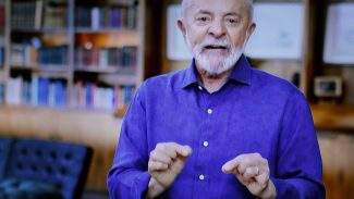 Lula defende debate sobre fim da escala 6x1 e aborda fraude no INSS