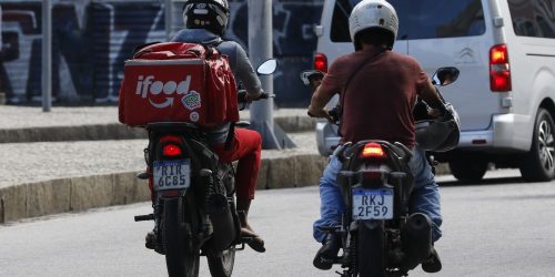 Mais de 32 milhões são autônomos informais ou trabalham sem carteira Imagem referente a Mais de 32 milhões são autônomos informais ou trabalham sem carteira