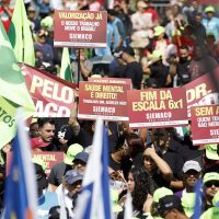 Imagem referente a Ato em SP une centrais sindicais e governo pelo fim da escala 6x1
