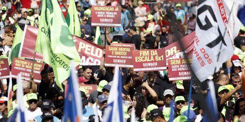 Ato em SP une centrais sindicais e governo pelo fim da escala 6×1 Imagem referente a Ato em SP une centrais sindicais e governo pelo fim da escala 6×1