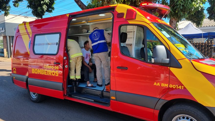 Casal fica ferido em acidente de trânsito no bairro Neva
