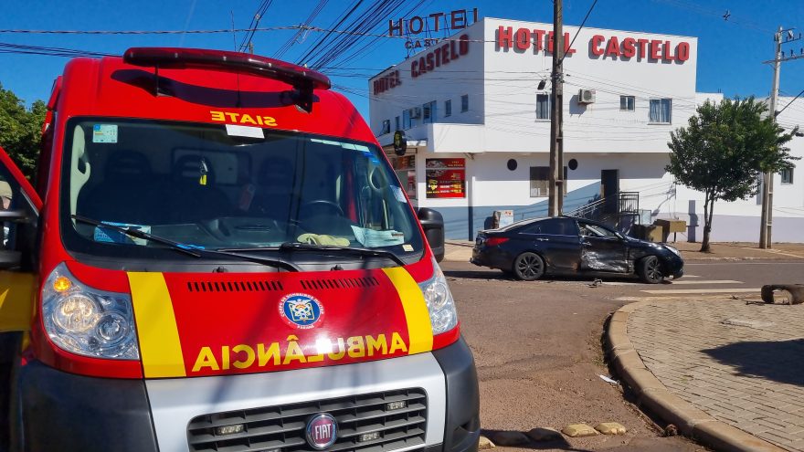 Forte acidente deixa vítimas no Centro de Cascavel