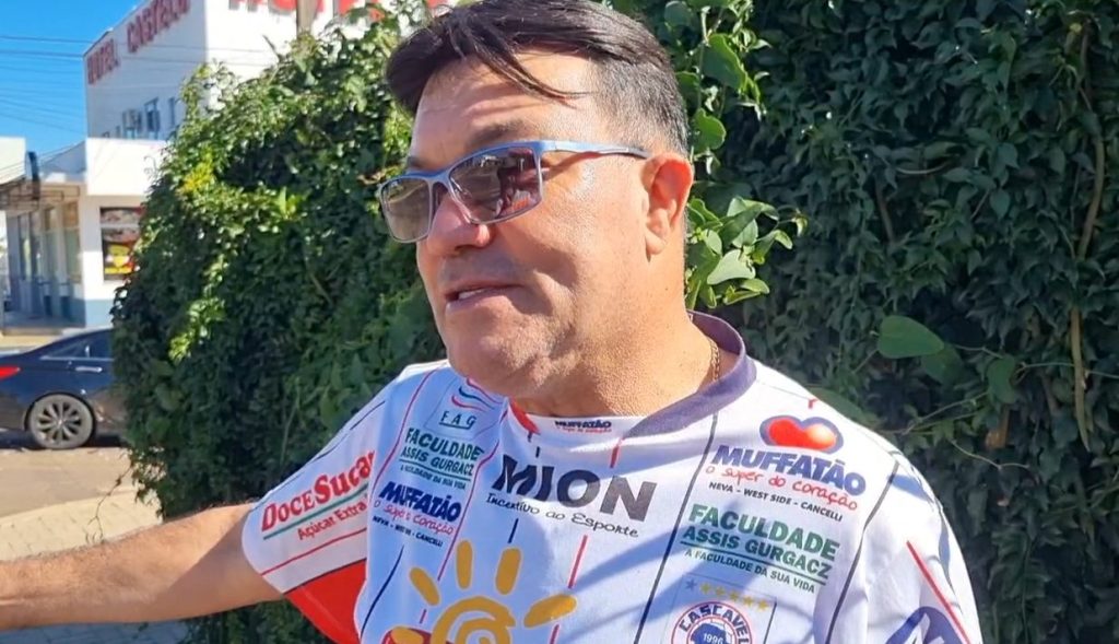 Morador pede por melhorias na sinalização após vários acidentes no mesmo cruzamento