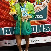 Imagem referente a Carioca de 14 anos conquista Mundial sub-17 de levantamento de peso