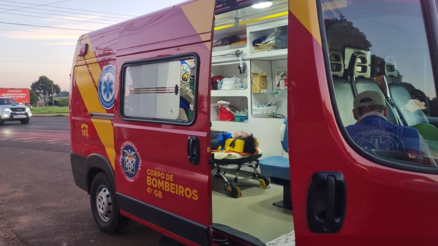 Skatista é atropelado por carro na Avenida Tito Muffato