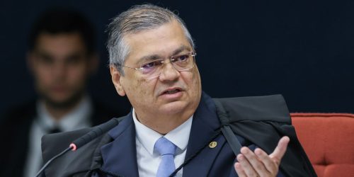 Dino dá cinco dias úteis para Sóstenes esclarecer fala sobre emendas Imagem referente a Dino dá cinco dias úteis para Sóstenes esclarecer fala sobre emendas