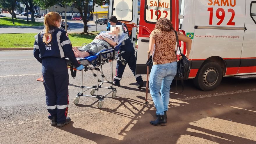 Idosa passa mal e é socorrida pelo Samu no Centro