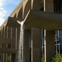 Imagem referente a UnB e Ministério da Justiça monitoram desaparecimento de aluna de Gana