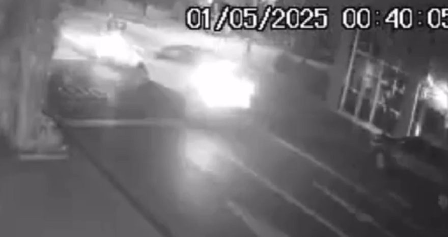 Motociclista procura por motorista de carro envolvido em acidente no Centro