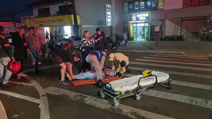 Acidente na Rua Jacarezinho deixa motociclista ferido