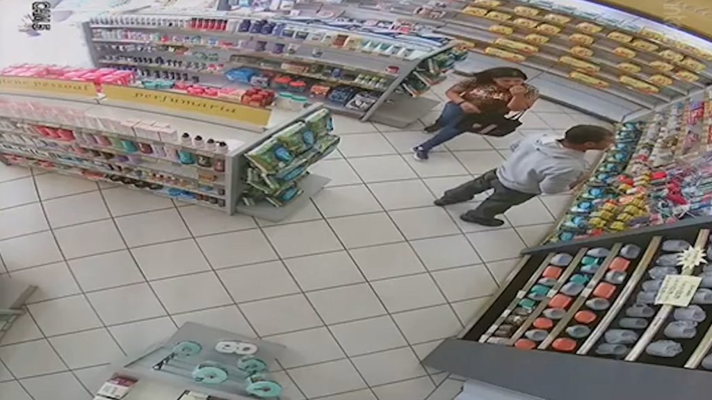 Câmeras de segurança registram furto em farmácia na Rua Europa