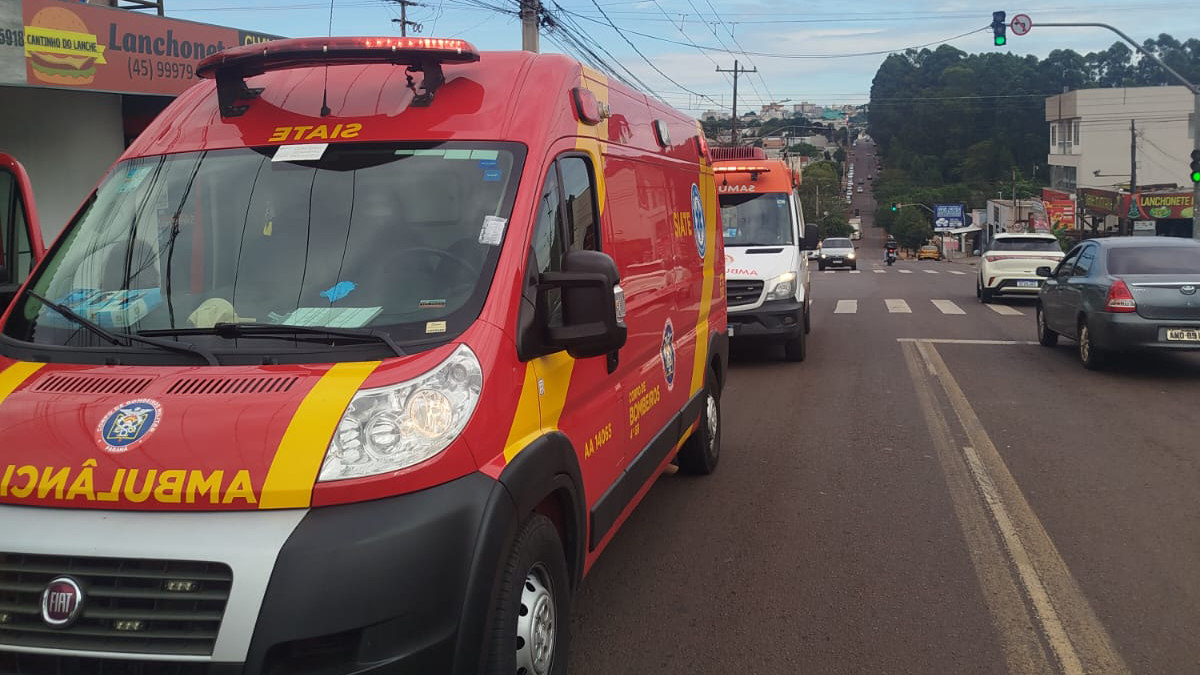 Homem cai de altura de 3,5 metros e é socorrido no bairro Brasília, em Cascavel