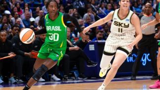 Em tour pelos EUA, seleção brasileira cai para o Chicago Sky, da WNBA