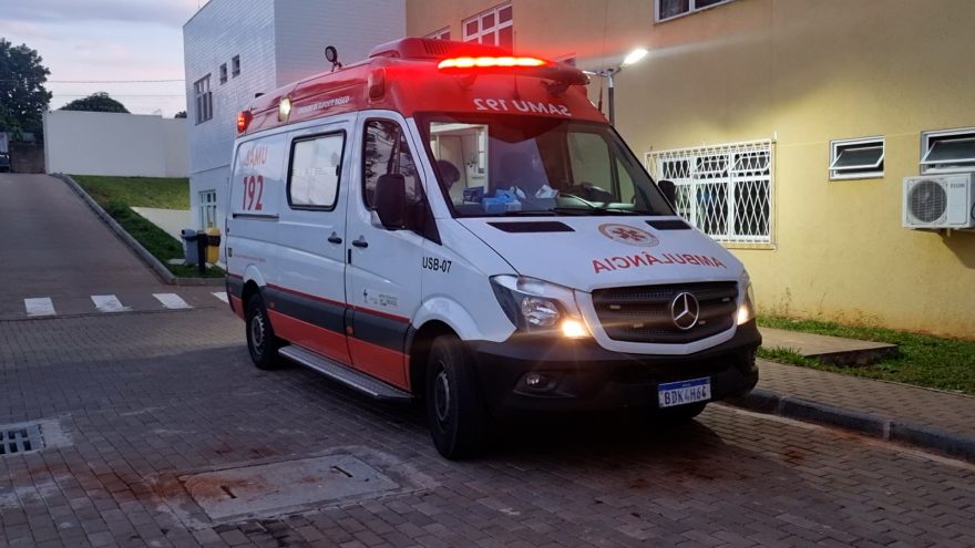 Homem que foi preso por violência doméstica é atendido pelo Samu na delegacia de Cascavel