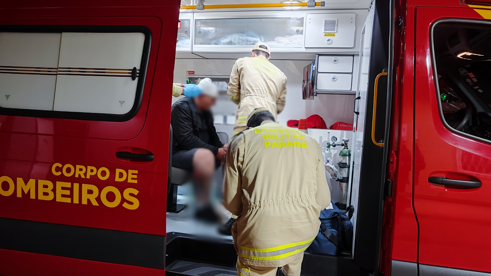 Detido por violência doméstica, homem é atendido pelo Siate após cair na cela