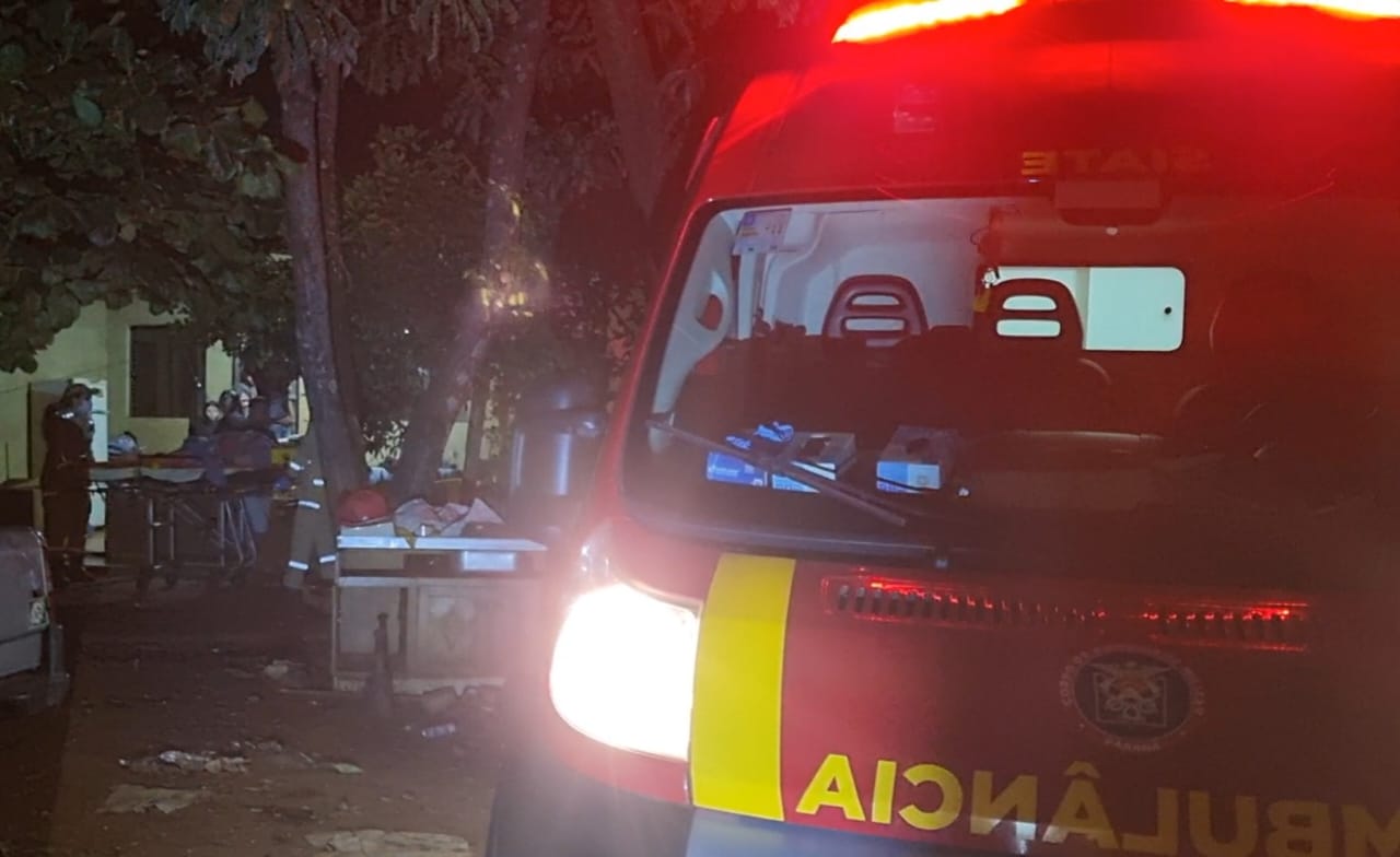 Idosa sofre mal súbito e tem suspeita de fratura ao cair em casa no Santa Cruz