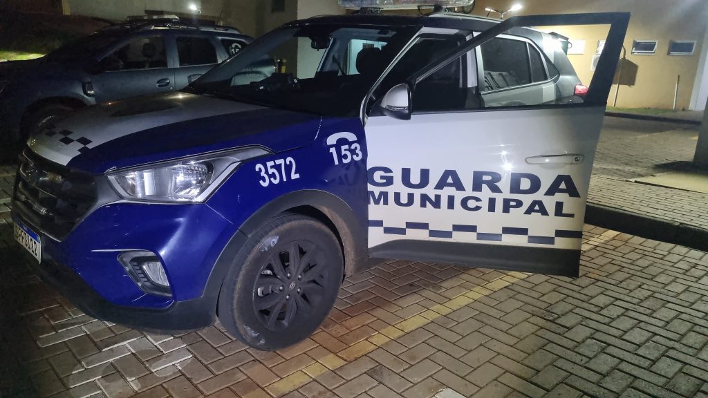 Mulher é detida por injúria e ameaça após xingar vizinhos no Bairro Floresta