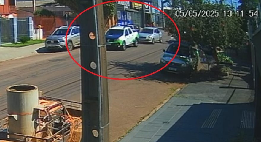 Vídeo: entenda como ocorreu o acidente com quatro veículos no Bairro Neva