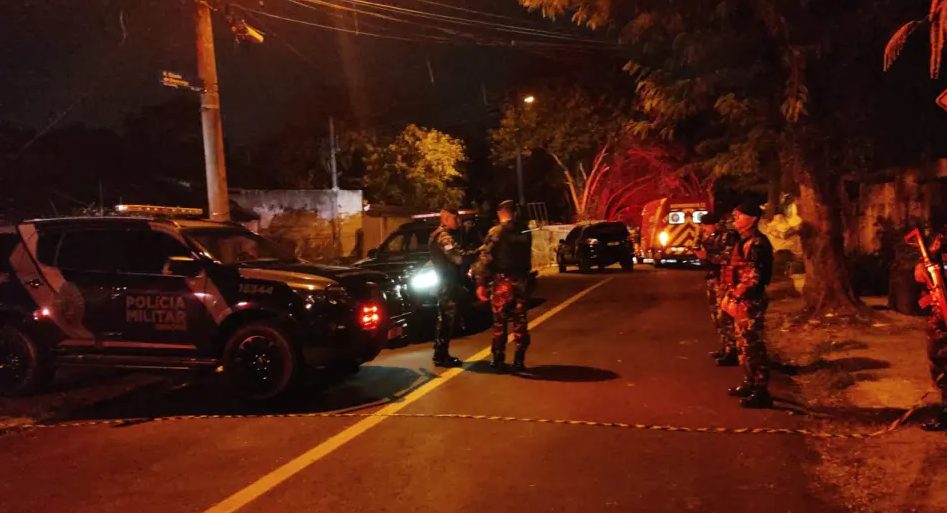Casal armado rouba celular e acaba morto em confronto com policiais da RONE em Curitiba