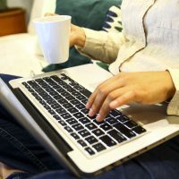 Golpes no Dia das Mães: veja como se proteger nas compras online Imagem referente a Golpes no Dia das Mães: veja como se proteger nas compras online