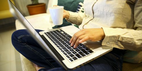 Golpes no Dia das Mães: veja como se proteger nas compras online Imagem referente a Golpes no Dia das Mães: veja como se proteger nas compras online