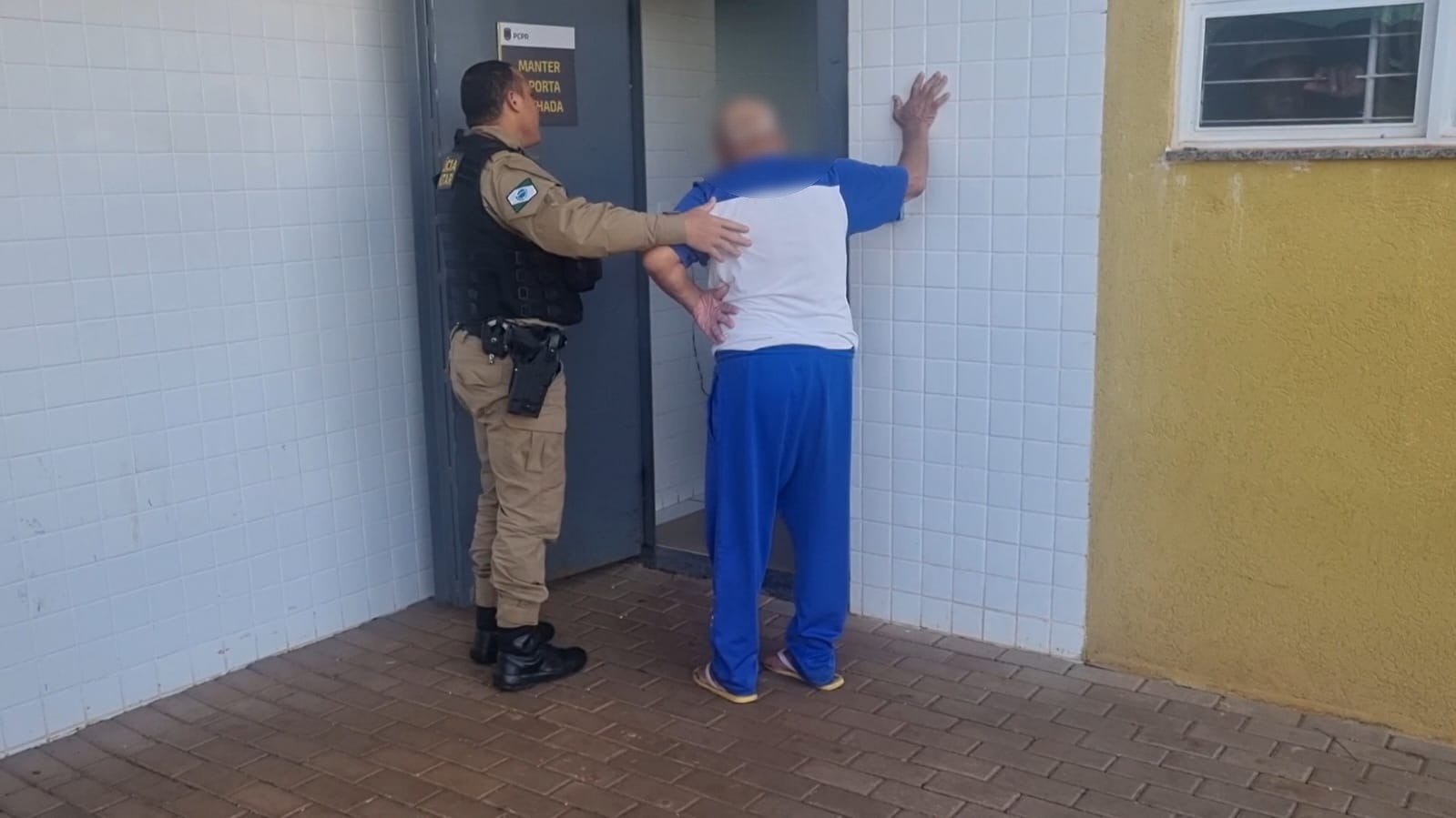 Idoso de 80 anos é preso após ser acusado de agredir esposa e filha no Bairro Interlagos