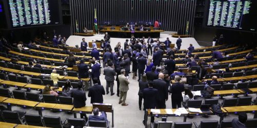 Projeto que aumenta número de deputados para 531 tem urgência aprovada Imagem referente a Projeto que aumenta número de deputados para 531 tem urgência aprovada