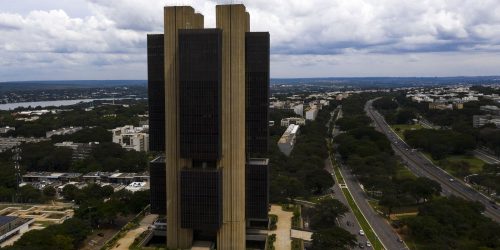 Copom deve elevar Selic em 0,5 ponto na reunião desta quarta Imagem referente a Copom deve elevar Selic em 0,5 ponto na reunião desta quarta