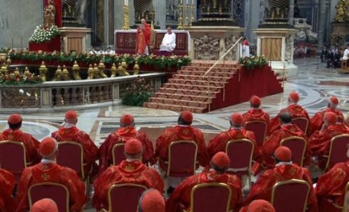 Missa na Basílica de São Pedro inicia conclave que escolherá o novo papa Missa na Basílica de São Pedro inicia conclave que escolherá o novo papa