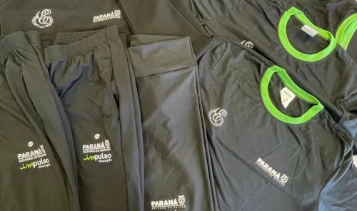 Programa Parceiro da Escola inicia entrega de uniformes gratuitos em cinco escolas de Cascavel Imagem referente a Programa Parceiro da Escola inicia entrega de uniformes gratuitos em cinco escolas de Cascavel