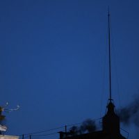 Imagem referente a Fumaça preta: cardeais ainda não escolheram papa